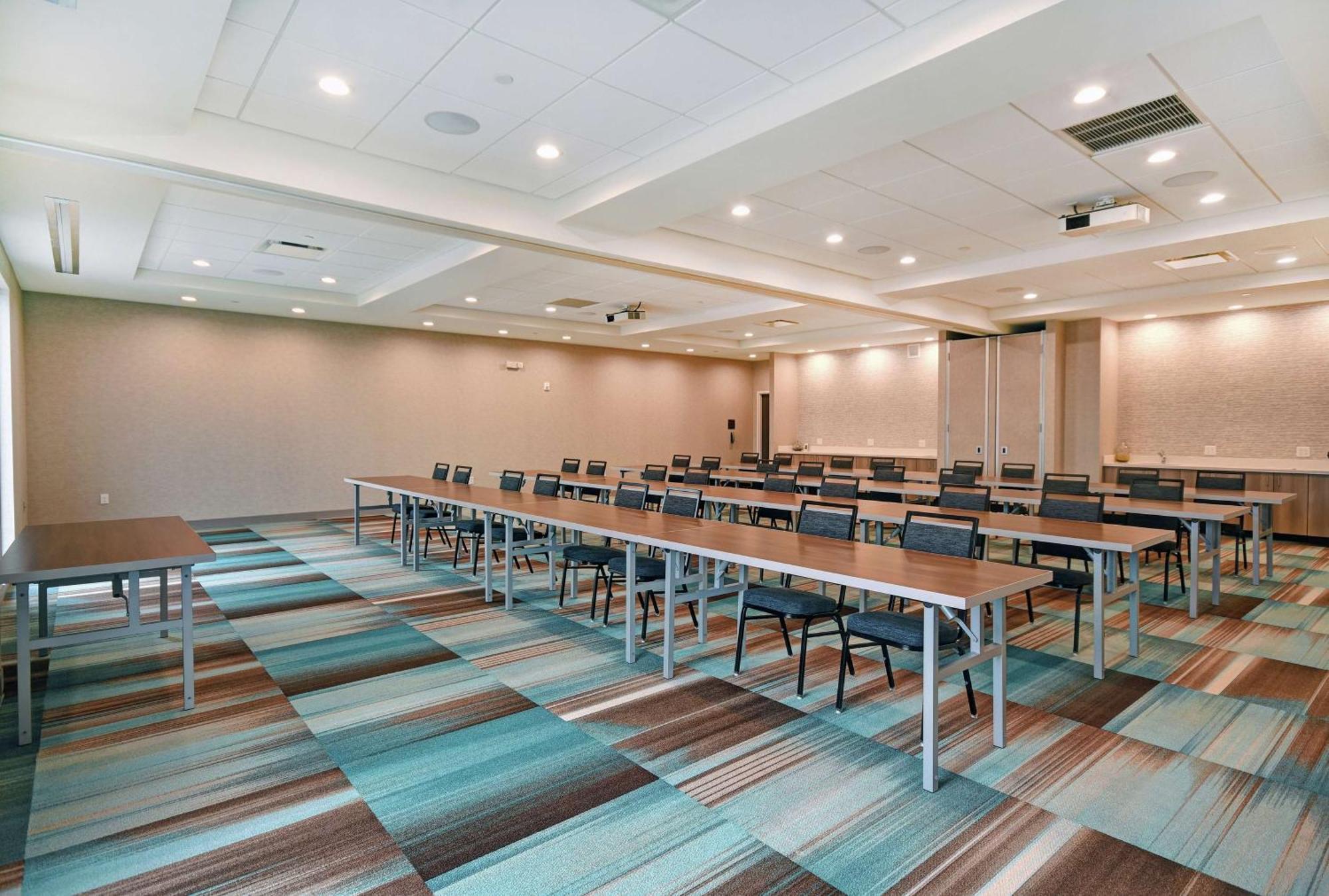 Home2 Suites By Hilton בלויט מראה חיצוני תמונה